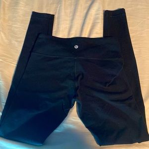 Lululemon leggings size 6